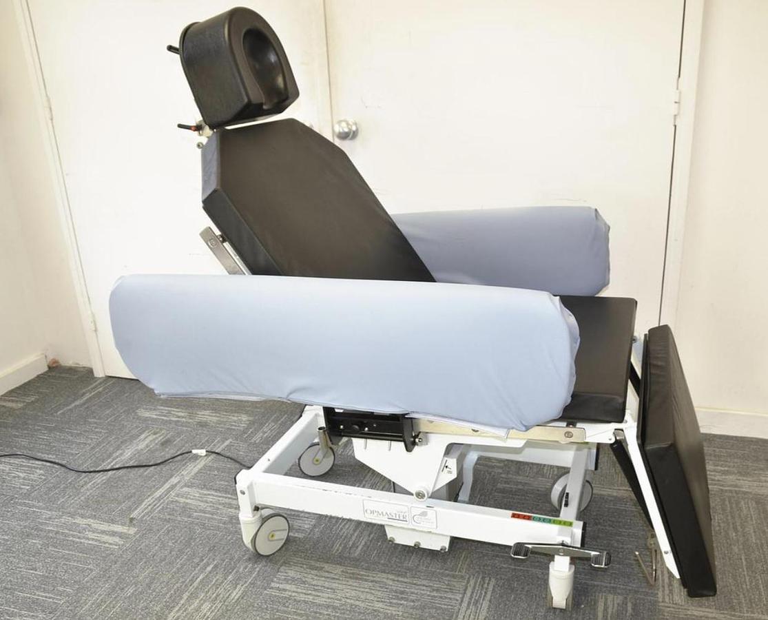 D'occasion MOBILE OPERATING TABLE FOR AMBULATORY OPHTALMOLOGY/PLASTIC/ENT/BARIATRIC SURGERY