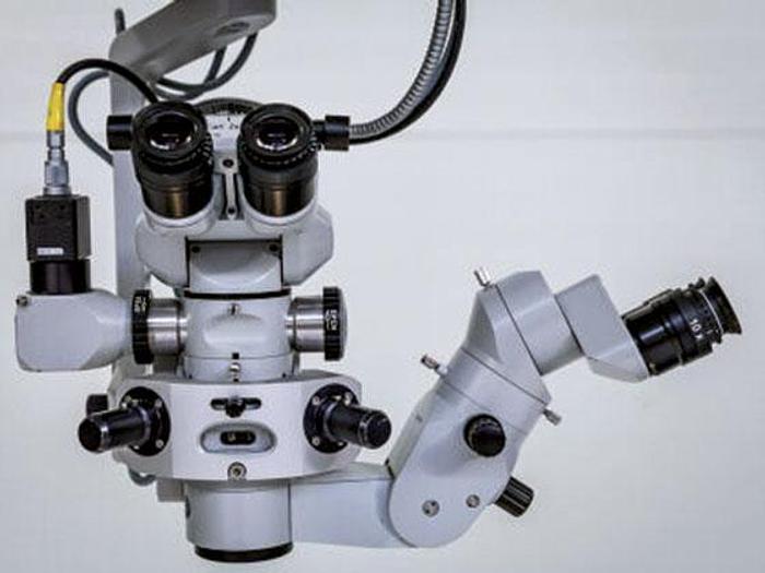 Used OPERATING MICROSCOPE CARL ZEISS VISU 200