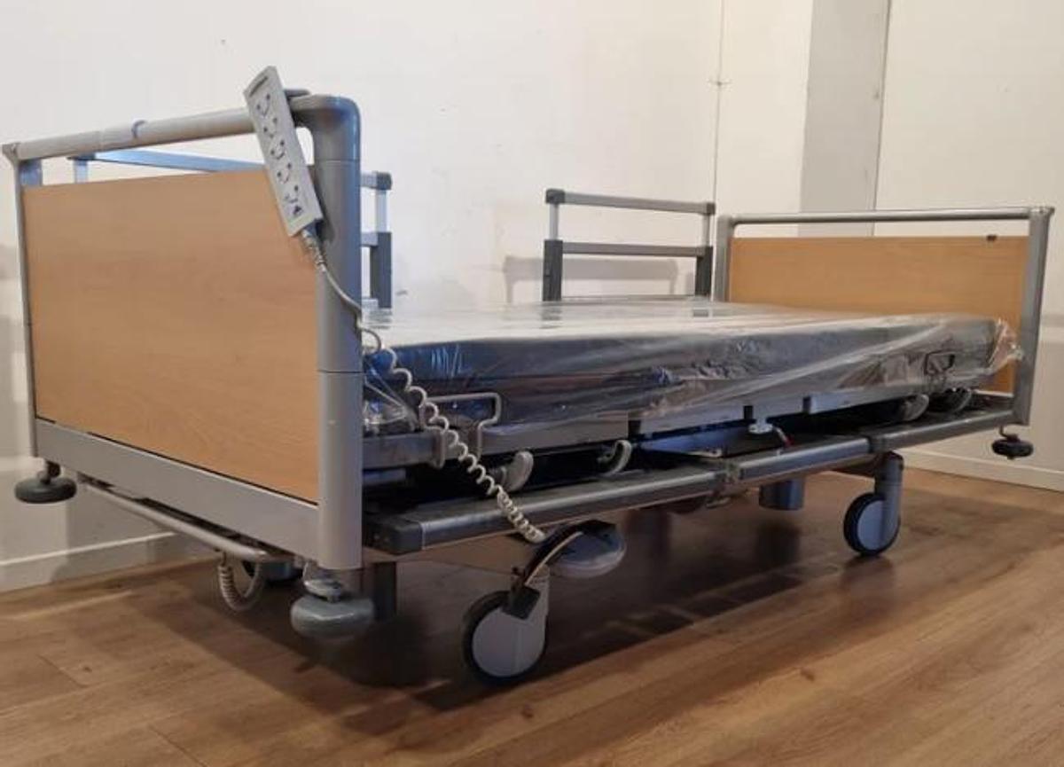 Rénové LIT HOSPITALISATION A DOMICILE, 3 SECTIONS STIEGELMEYER AVANTA