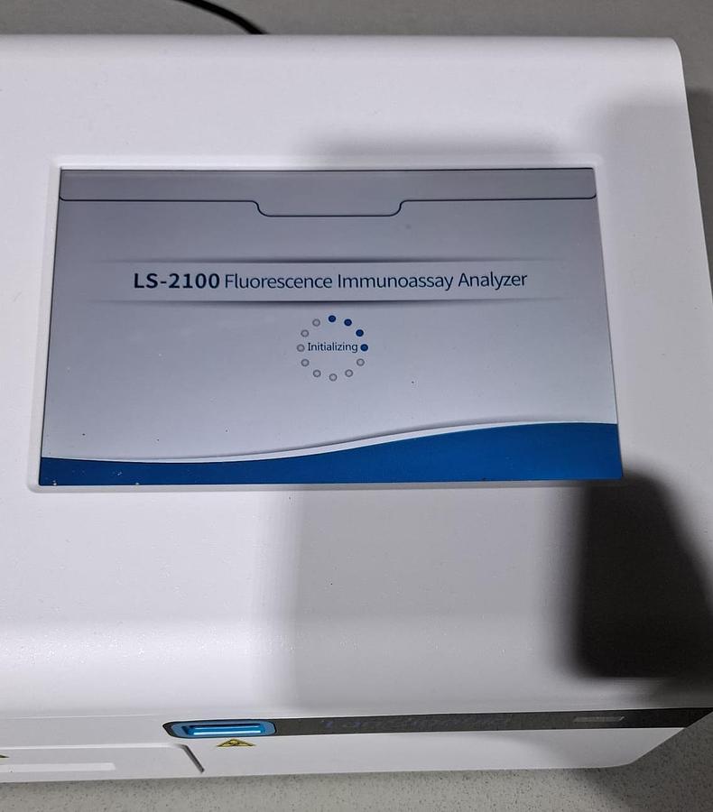 POCT ANALYZER LS-2100 Dry Fluorescence Immunoassay Analyzer (8 channels)