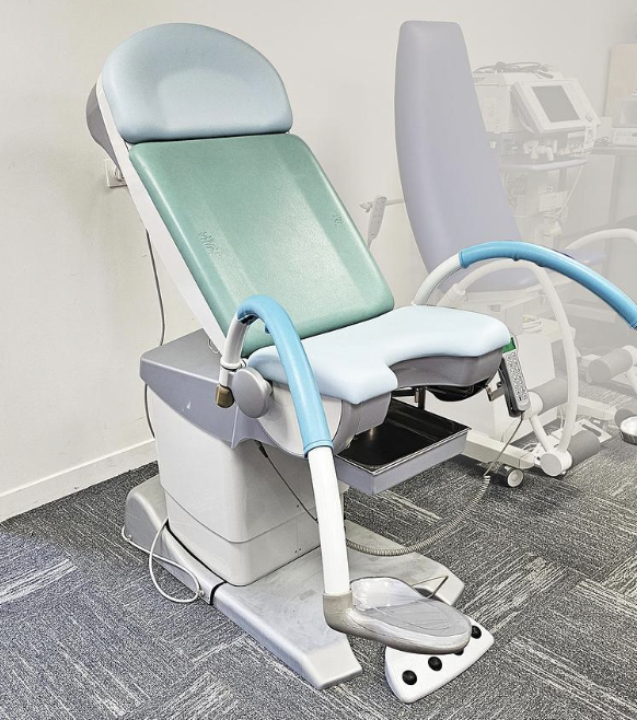 D'occasion CHAISE GYNECOLOGIQUE SCHMITZ MEDI-MATIC