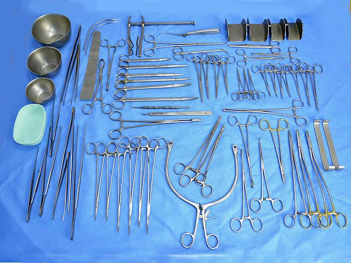 Used SET FOR UROLOGICAL LAPAROTOMY