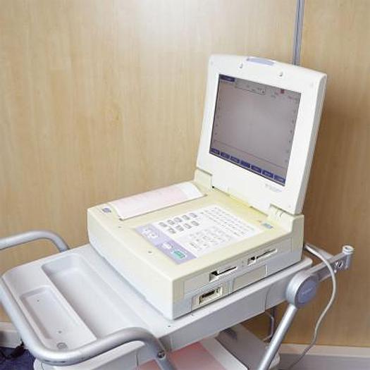 Used ECG FUKUDA DENSHI CARDIMAX FX-7542 DIGITAL 12 CHANNELS