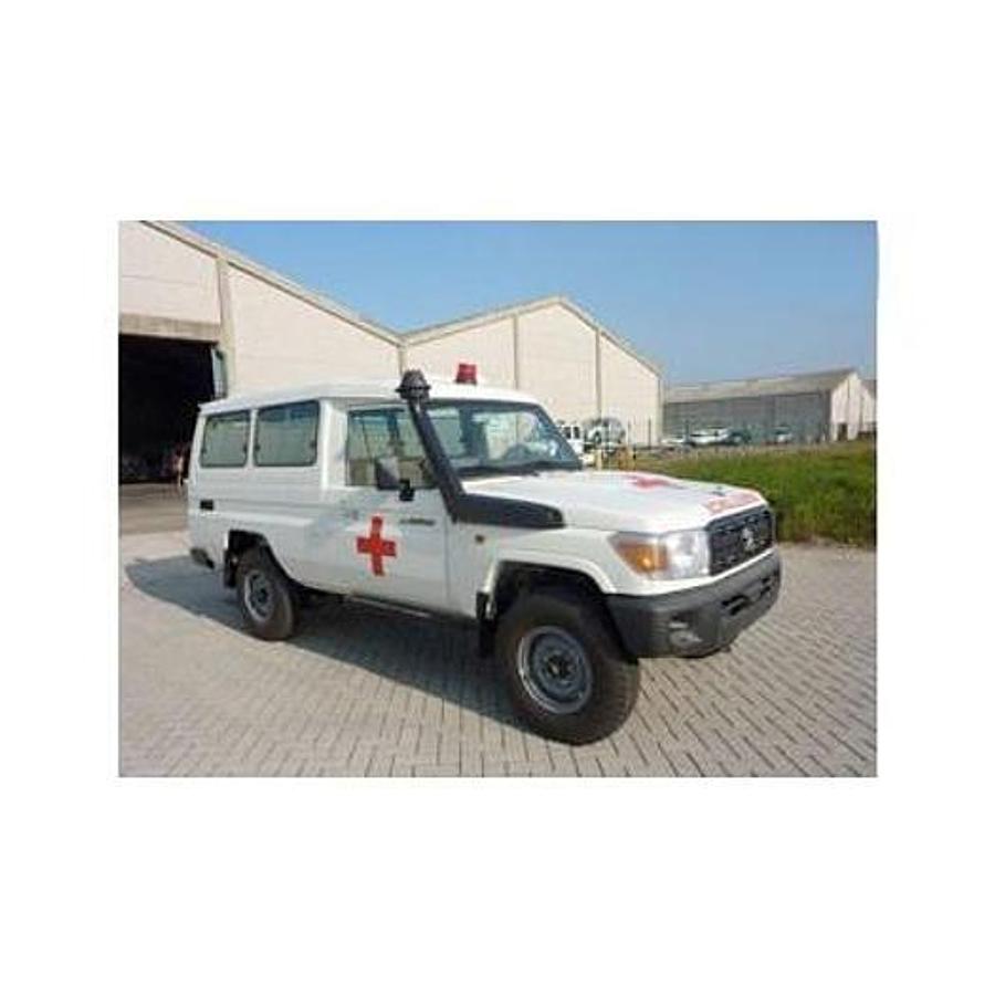 TOYOTA LANDCRUISER FIRST AID AMBULANCE FITTINGS