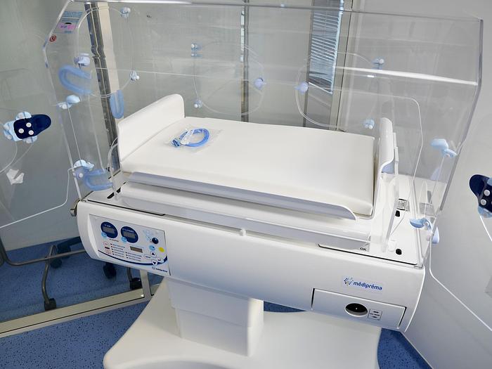 Used INCUBATOR MEDIPREMA SATIS 3552