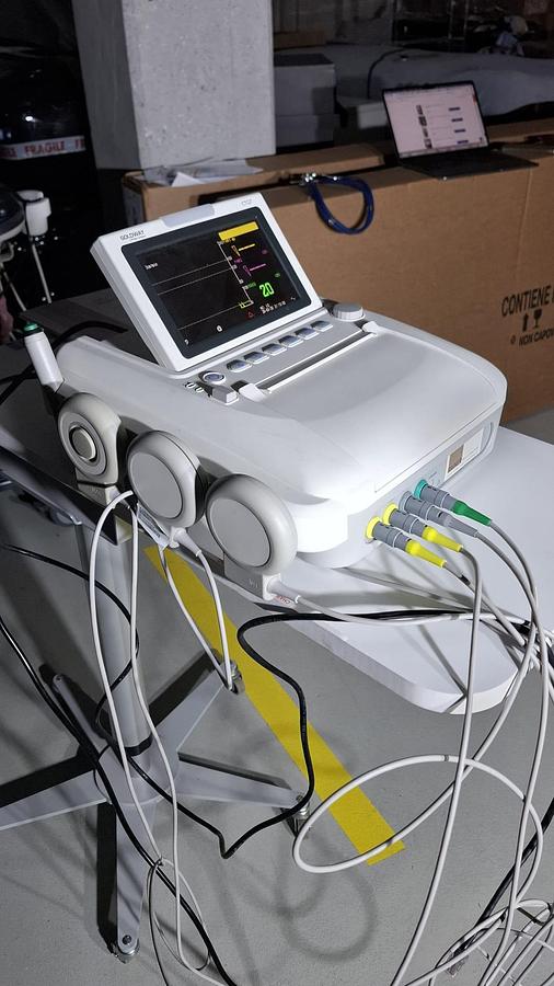 Rénové TOCOCARDIOGRAPHE CTG  PHILIPS GOLDWAY (gemellaire) FHR FETAL MONITOR TWINS