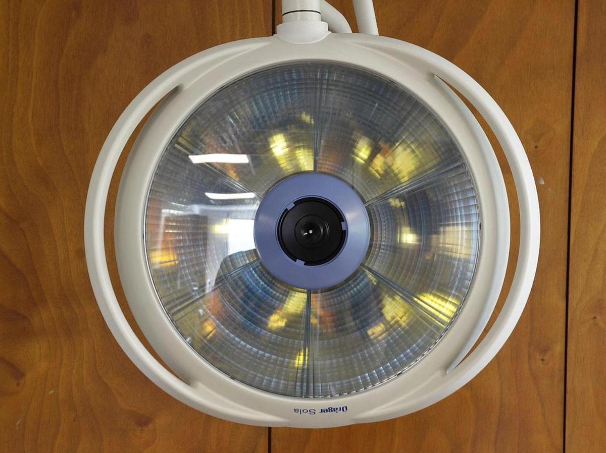 D'occasion ECLAIRAGE OPÉRATOIRE DRAEGER SOLA MOBILE