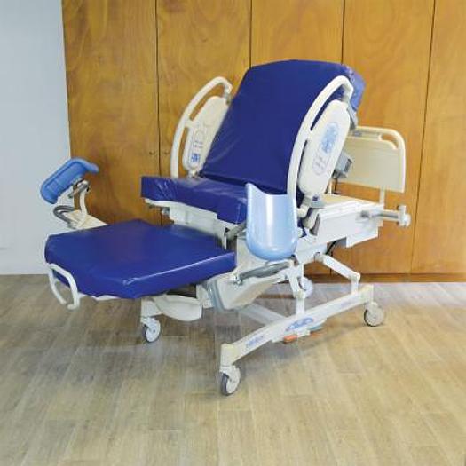 Used HILL-ROM AFFINITY 4 ELECTRIC DELIVERY BED