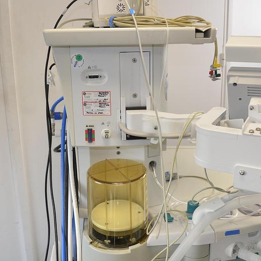 Used ANESTHESIA VENTILATOR GE DATEX OHMEDA AESPIRE S/5