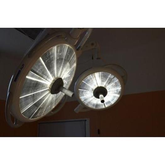 Used ALM PRISMALIX OPERATING LIGHT WITH 70CM DOME AND 50CM SATELLITE