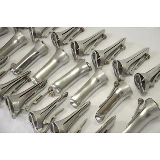 Used LOT OF VAGINAL SPECULUMS IN BOX