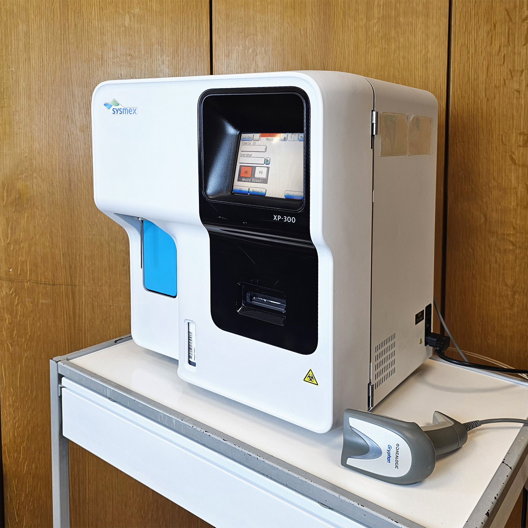 D'occasion SYSMEX X100 FULLY AUTOMATIC HEMATOLOGY ANALYZER TESTING SYSTEM