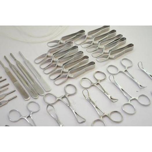 Used BOX WITH VARIOUS HEART-SHAPED PLIERS, BULLDOG, SCALPELS, ETC...