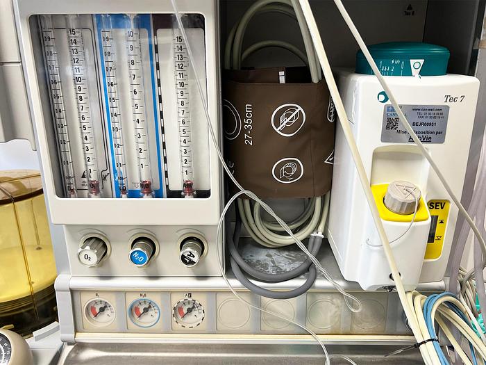 Used DATEX OHMEDA ANESTHESIA RESPIRATOR WITH FAN 7900