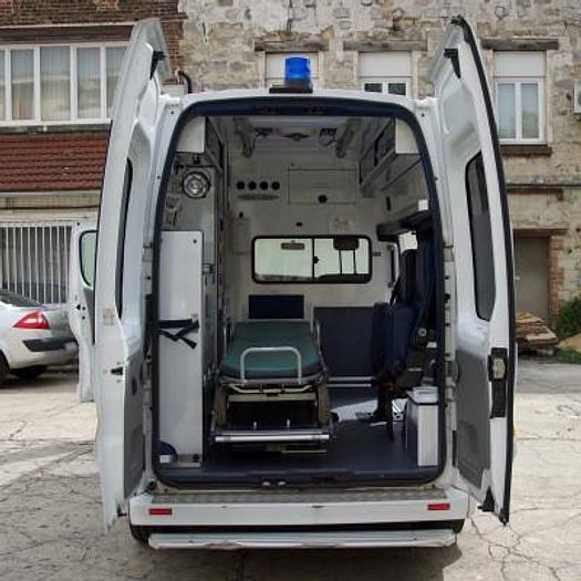 Used AMBULANCE RENAULT TRAFFIC