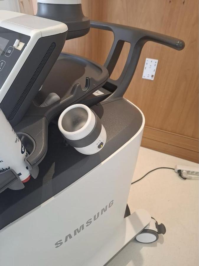 D'occasion SAMSUNG WS80A ULTRASOUND SYSTEM with 3 probes