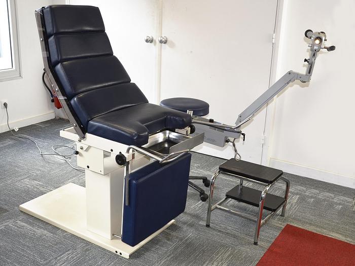 original-d-occasion-table-d-examen-gyneco-avec-colposcope-zeiss-opmi-99.JPG