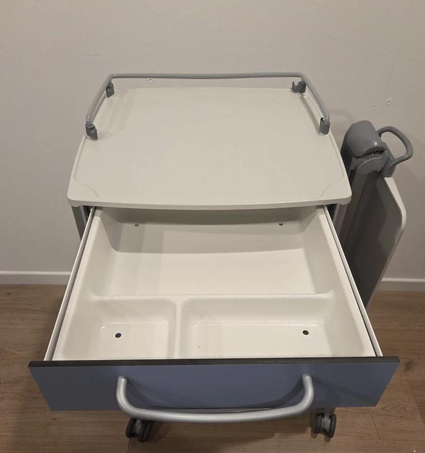 Rénové TABLE DE CHEVET avec ADAPTABLE REPAS STIEGELMEYER modele VITANO