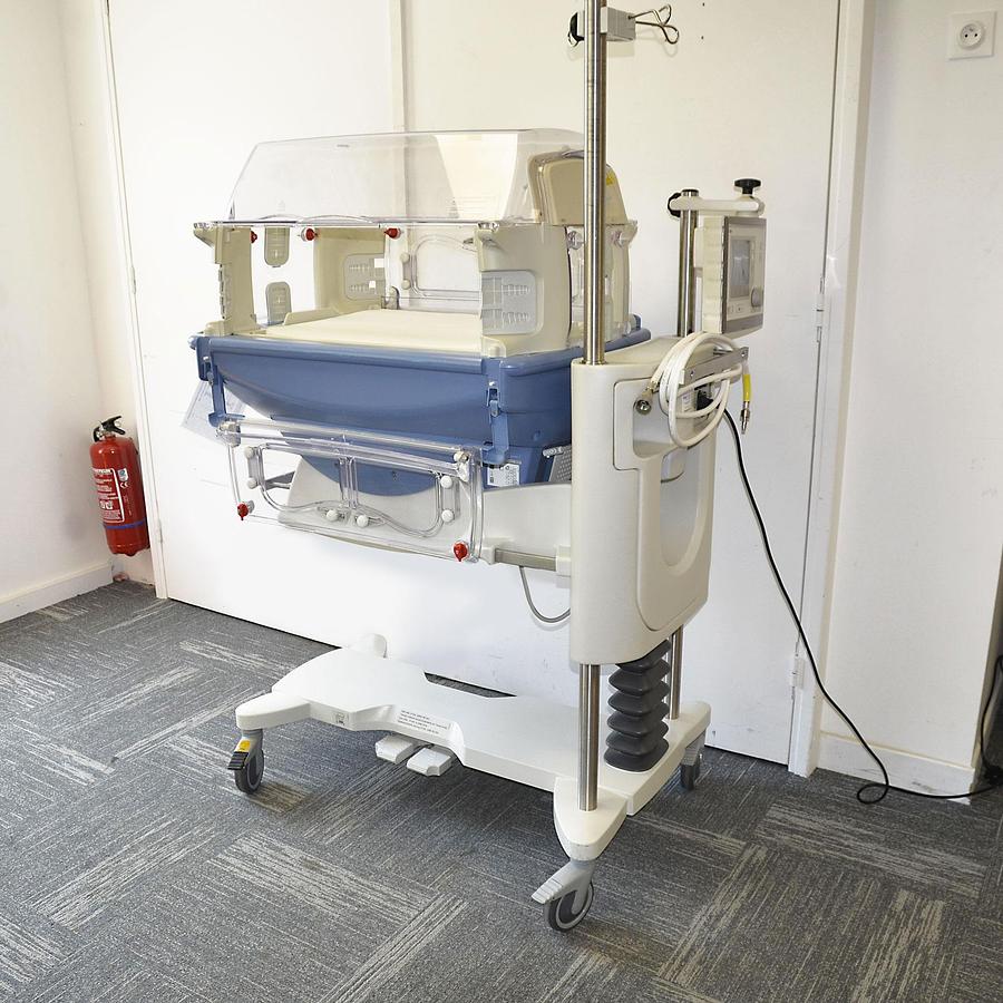 D'occasion DRAGER CALEO INCUBER WITH MATTRESS