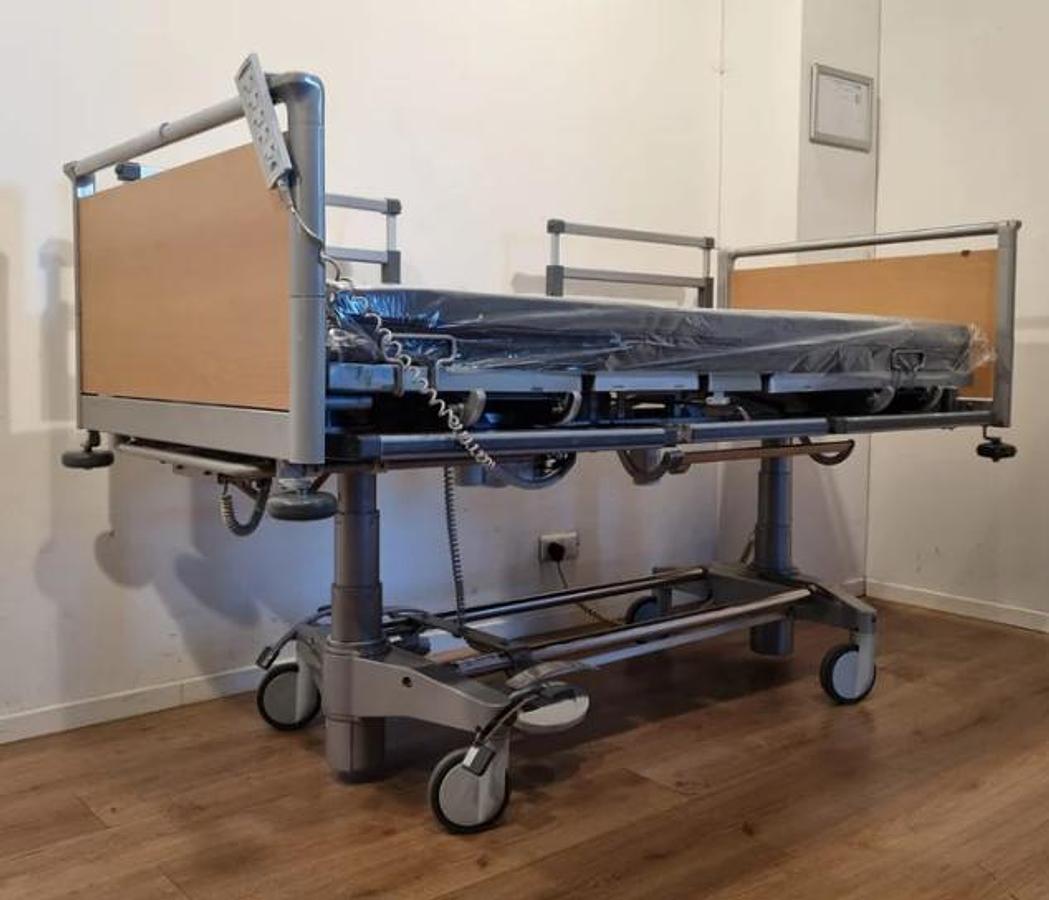 Rénové LIT HOSPITALISATION A DOMICILE, 3 SECTIONS STIEGELMEYER AVANTA