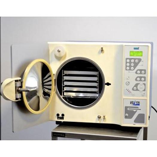 Used AUTOCLAVE 24 LITRES MARQUE SATELEC mod. VELA 170 Pulse