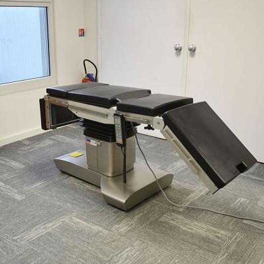 Used MAQUET ALM 5090 ELECTRIC OPERATING TABLE WITH REMOTE CONTROL AND CHARGER