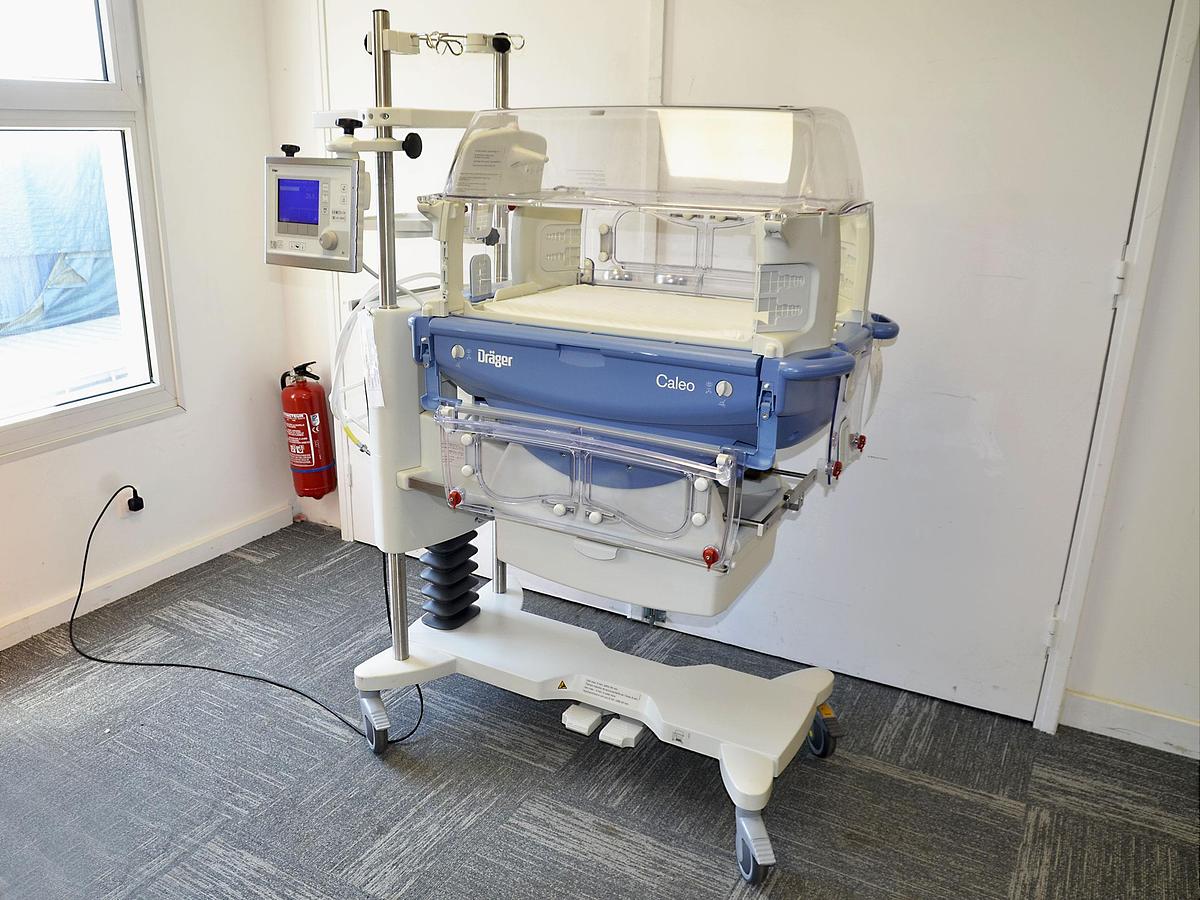 D'occasion DRAGER CALEO INCUBER WITH MATTRESS