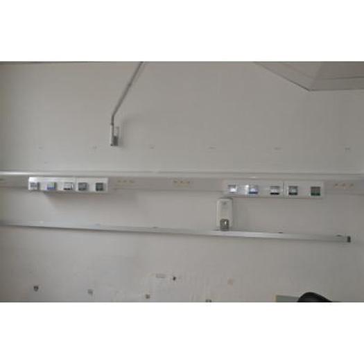 Used RECOVERY ROOM RAMP WITH 7 STATIONS EACH CONTAINING 02, NITROUS OXIDE, AIR, 2 X VACUUM