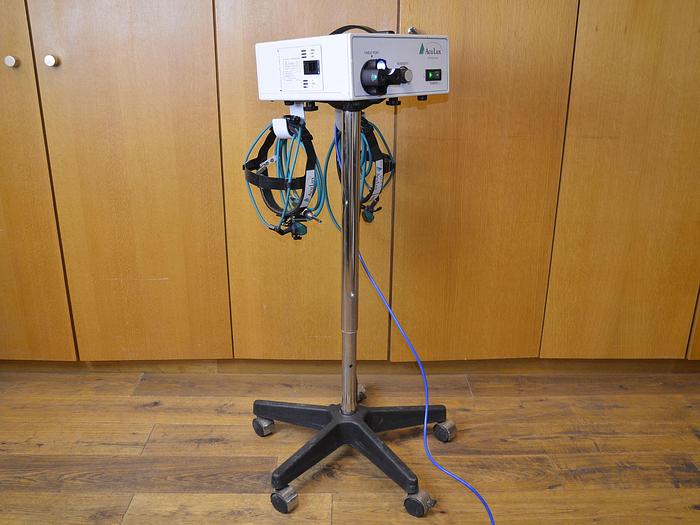 original-d-occasion-source-de-lumiere-aculux-ax-3002-avec-deux-casques.JPG