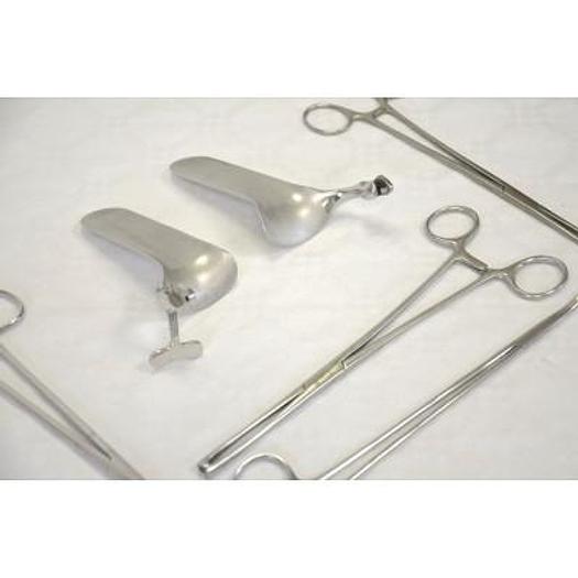 Used SET OF GYNECOLOGICAL INSTRUMENTS