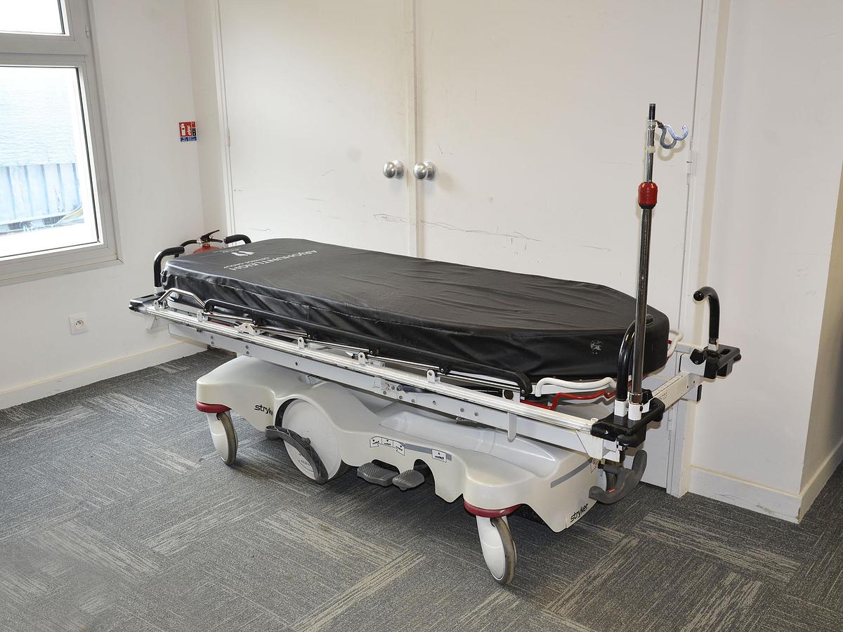 D'occasion STRYKER TRAUMA CART model 1037