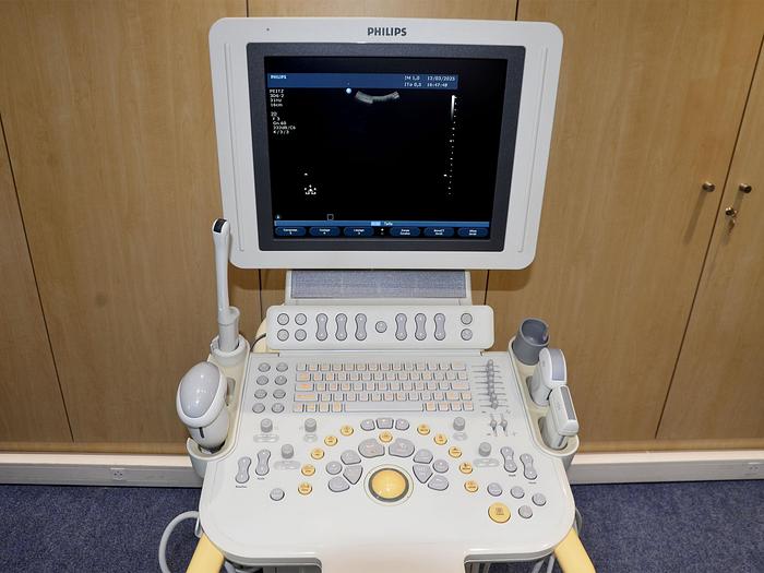 original-d-occasion-echographe-philips-hd-11-xe.JPG