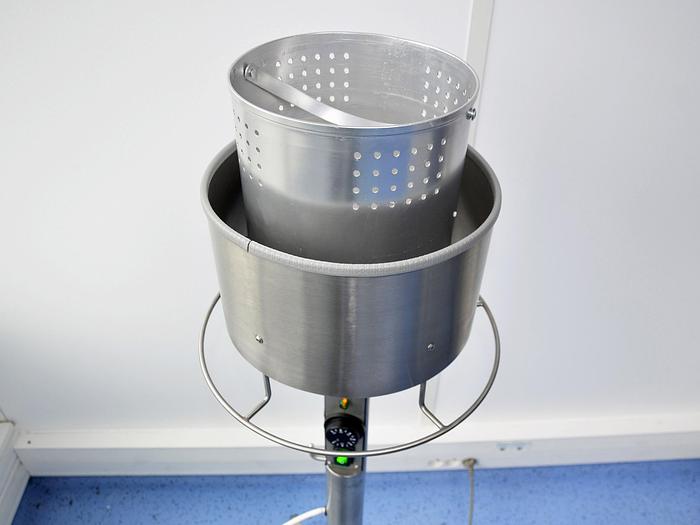 Used HEIGHT-ADJUSTABLE SERUM WARMER