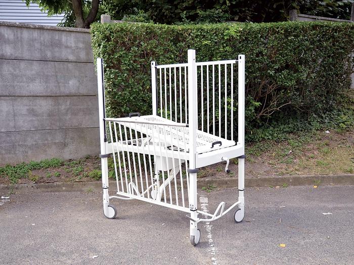 Used OOSTWOUD ADJUSTABLE CHILDREN’S BED