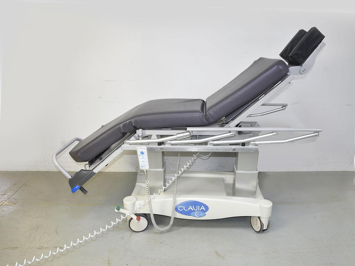 D'occasion BMB MEDICAL CLAVIA LINE ELECTRIC STRETCHER TROLLEY