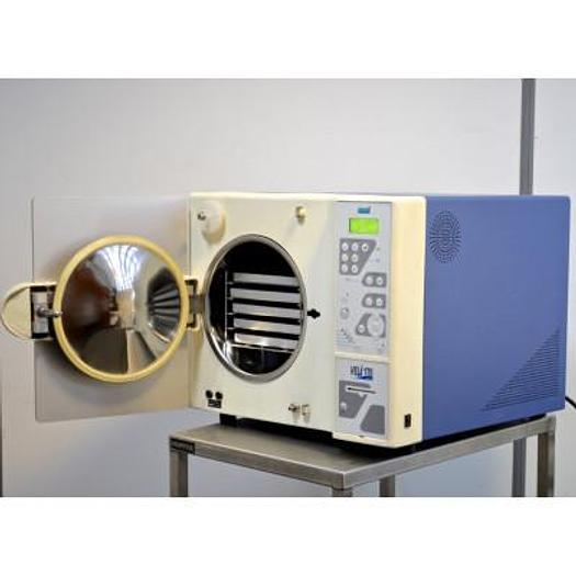 Used AUTOCLAVE 24 LITRES MARQUE SATELEC mod. VELA 170 Pulse