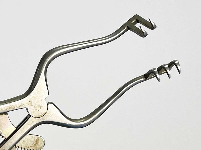 Used ARTERIOVENOUS FISTULA BOX (AVF)