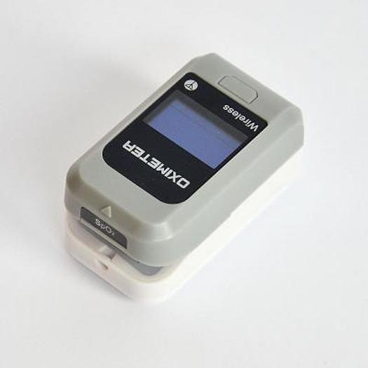 PULSE OXIMETER PC-60NW-1L