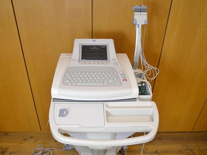 Used ECG ELECTROCARDIOGRAPH GENERAL ELECTRIC MAC 3500