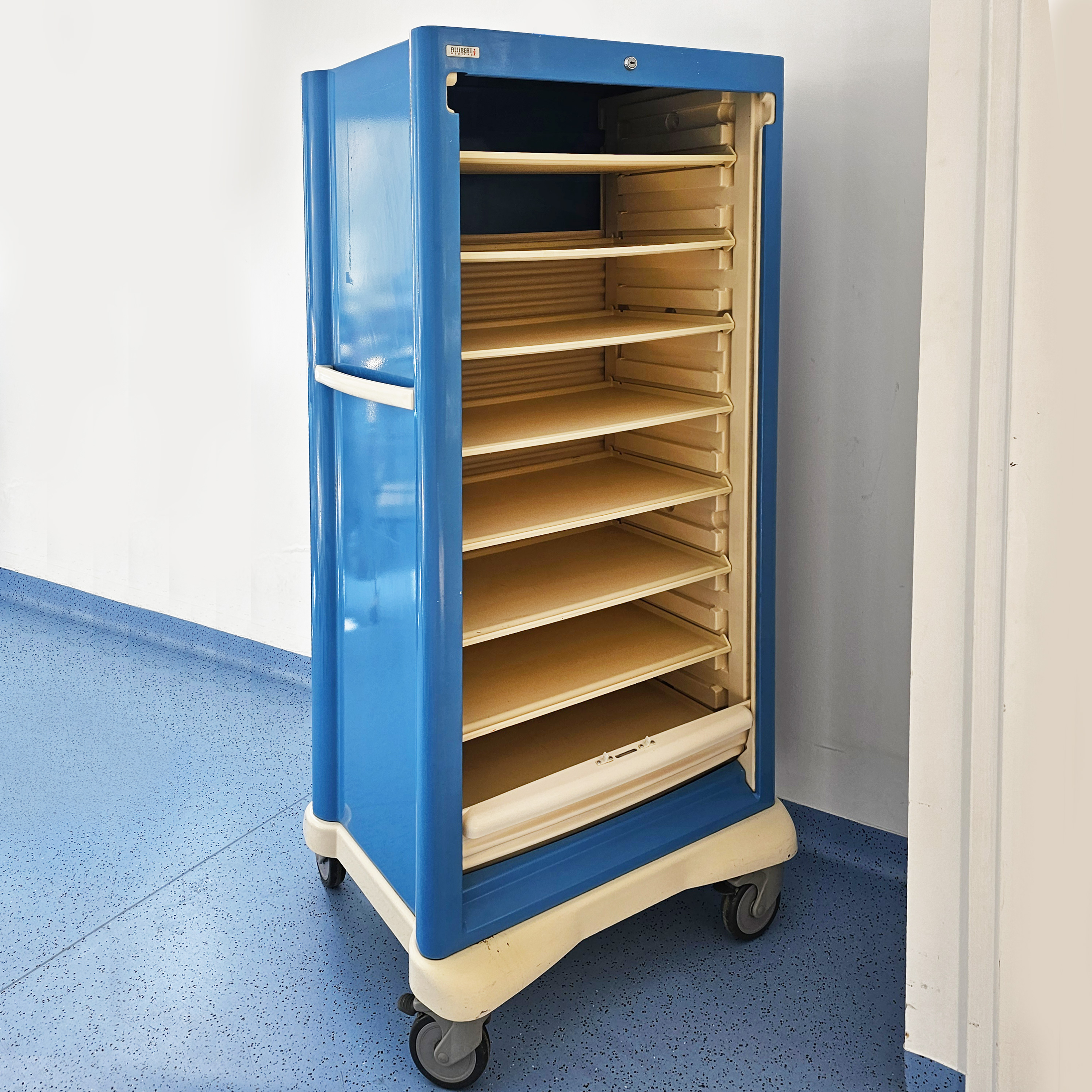 D'occasion ALLIBERT MOBILE MEDICINE CABINET