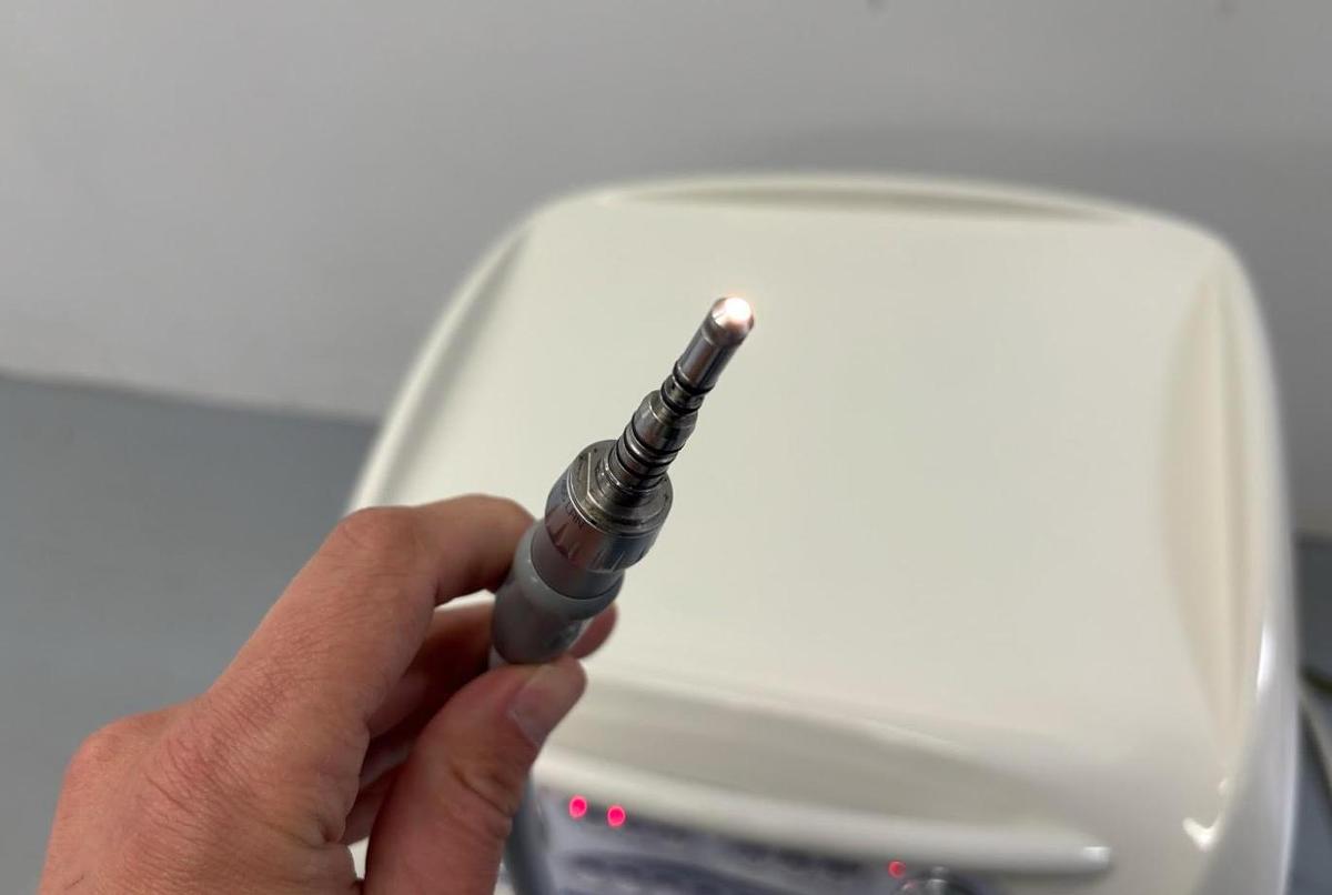 D'occasion UNIT DENTAIRE AVEC COMPRESSEUR INTEGRE