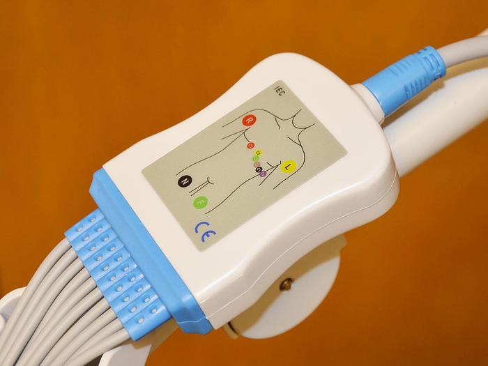 Used ELECTROCARDIOGRAM ECG EDAN SE12 ON CART