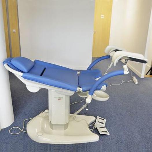 Used MAQUET RADIUS GYNECOLOGICAL AND UROLOGICAL EXAMINATION AND TREATMENT TABLE