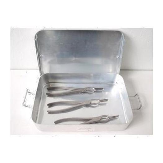 Used SET OF 3 LECLOISON CLIPS. NOT YET USED