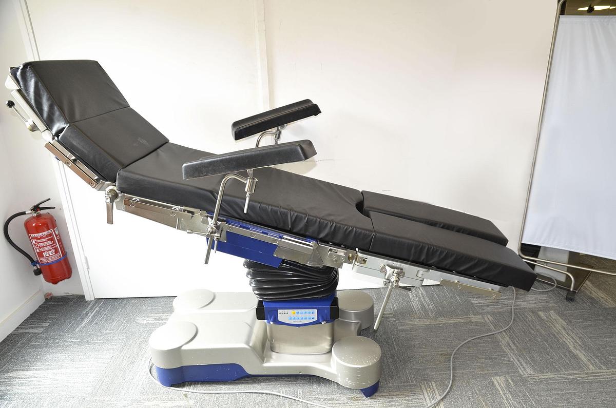 D'occasion TABLE D'PÉRATION MAQUET ALPHAMAXX 1133