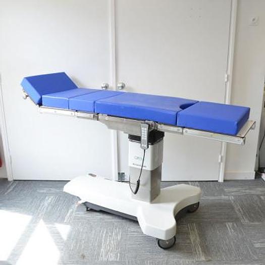 Used MERIVAARA ELECTRIC OPERATING TABLE OPERA MODEL