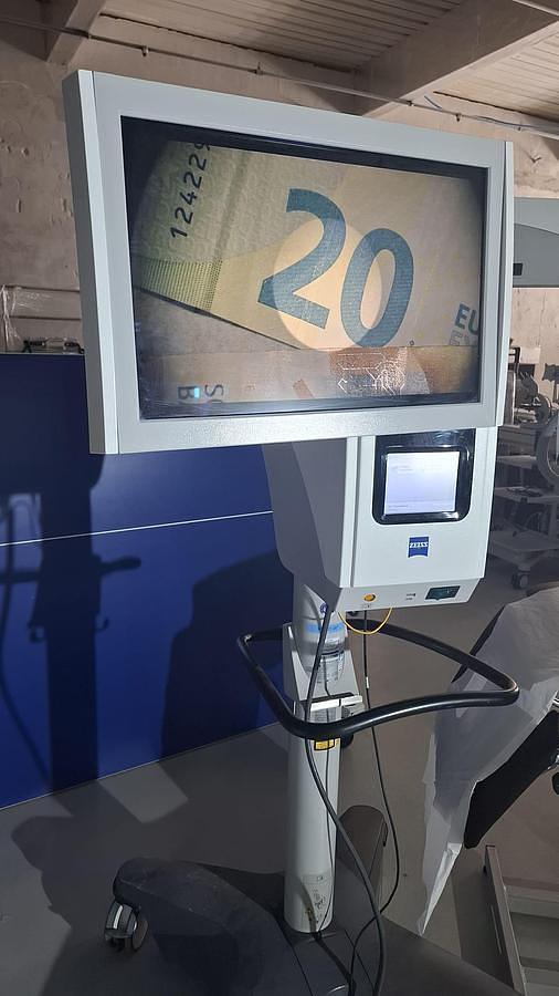 D'occasion KARL ZEISS LUMERA 700 OPERATING OPHTHALMOLOGY MICROSCOPE