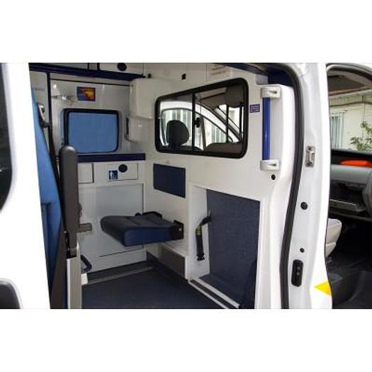 Used AMBULANCE RENAULT TRAFFIC