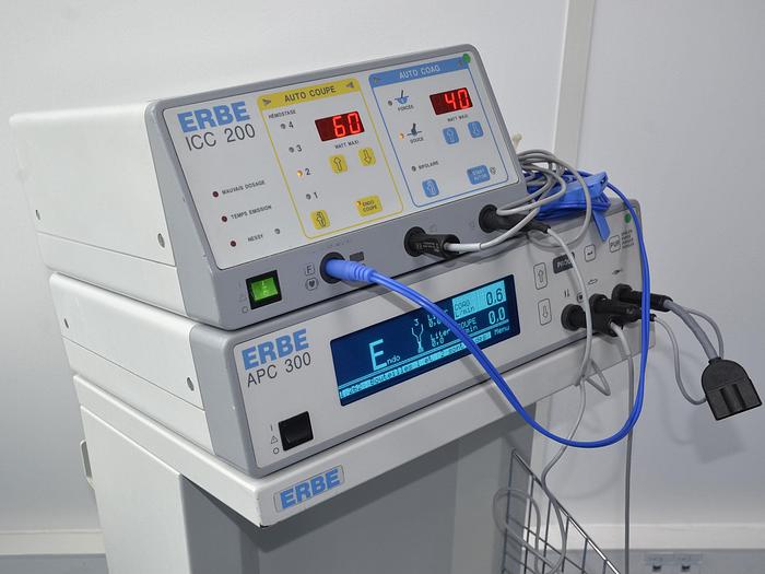 original-d-occasion-bistouri-de-cabinet-erbe-icc-200-coagulateur-par-plasma-d-argon-erbe-apc-300.JPG