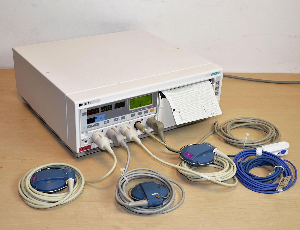 D'occasion PHILIPS 50XMO M1350C CARDIOTOCOGRAPH WITH 2 US PROBES AND 1 TOCO PROBE